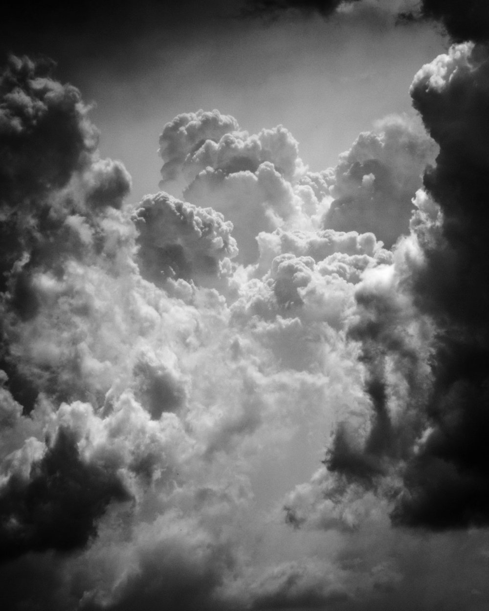 Мрачное небо