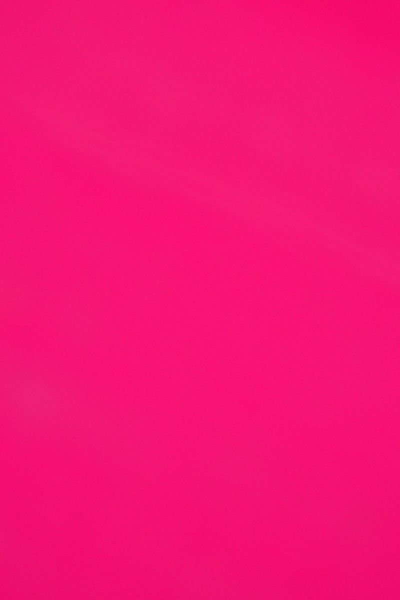 Яркий розовый цвет