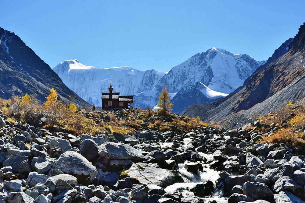 Гора Белуха часовня Архангела Михаила