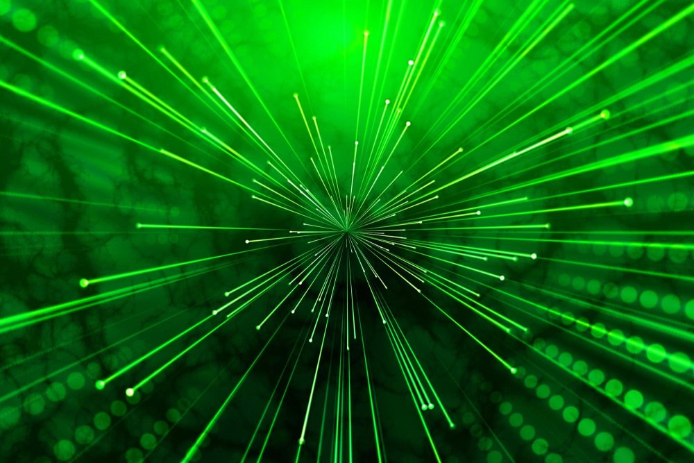 Зеленый фон с лучами