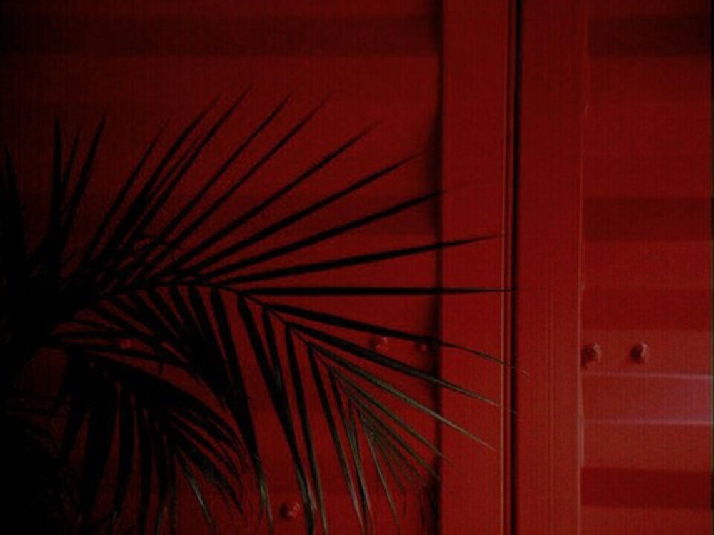 Красный фон Эстетика