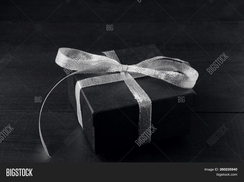 Подарочная коробочка черная с серебром