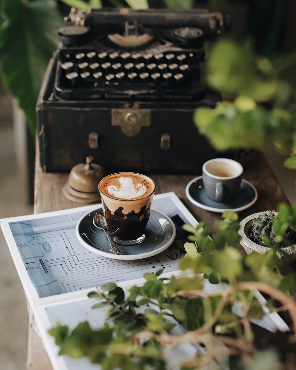 Чашечка кофе на террасе