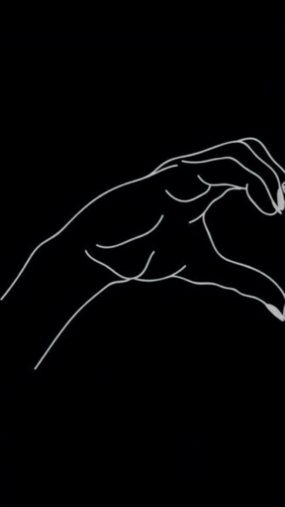 Силуэты рук на черном фоне