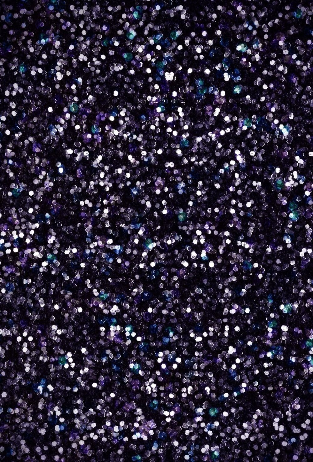 Бабочки на черном фоне