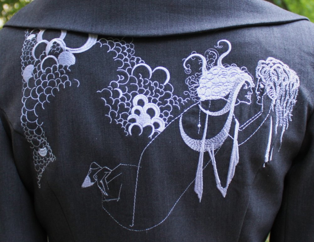 Машинная вышивка на одежде