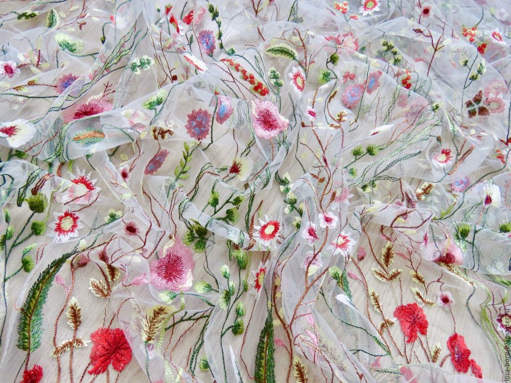 Вышивка на сетке ткань