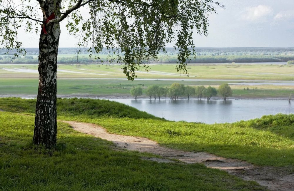 Русь река береза храм