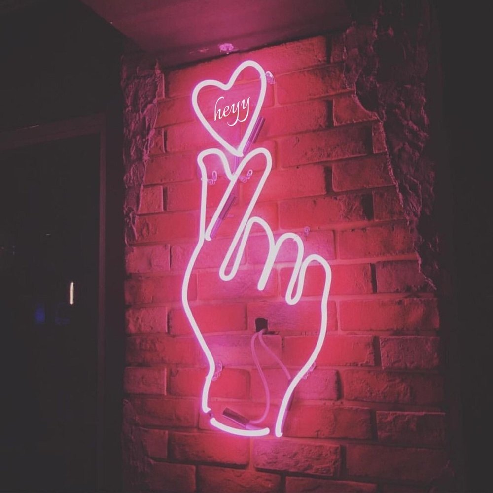 Неоновые надписи