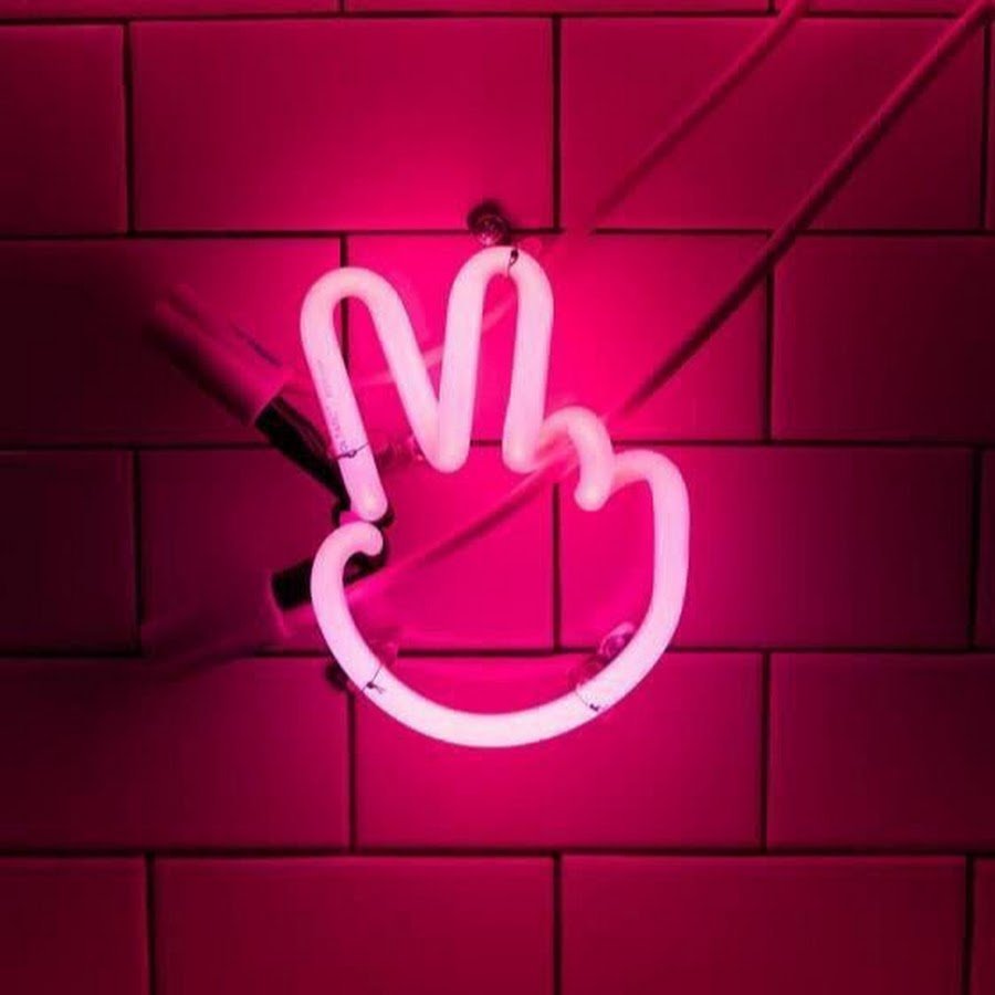 Популярная неоновая надпись