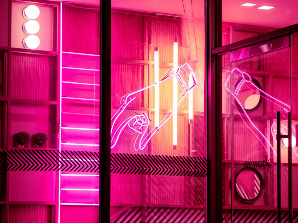 Эстетика ярко розового