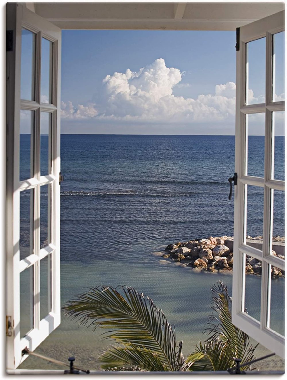 Вид из окна на море