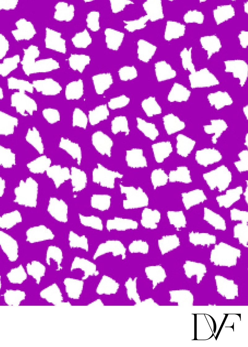 Обои с коровьим принтом фиолетовый