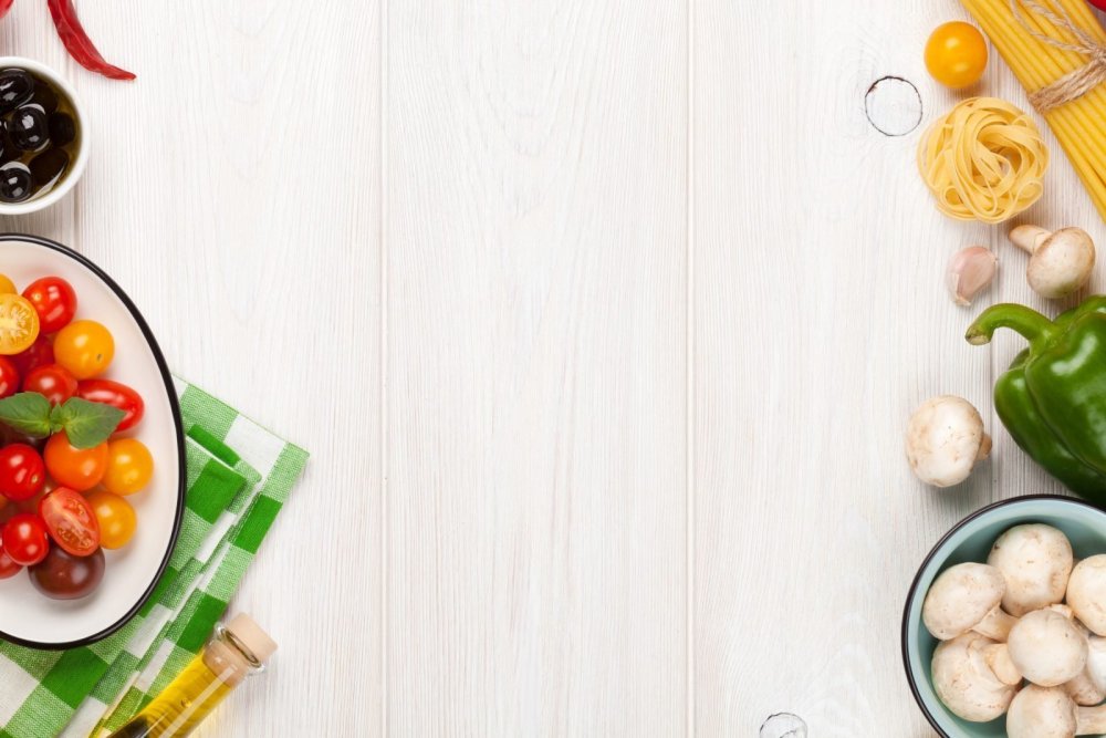 Еда на Светлом фоне