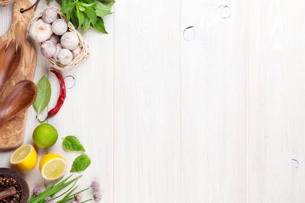 Продукты на Светлом дереве