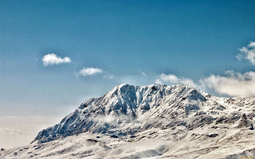 Горы небо снег