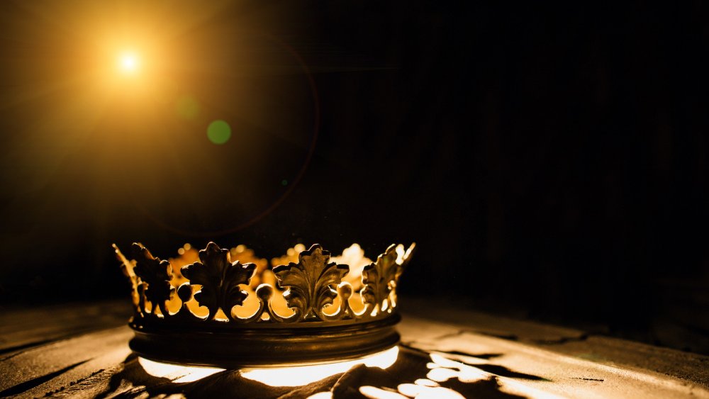 Чёрный огонь в короне