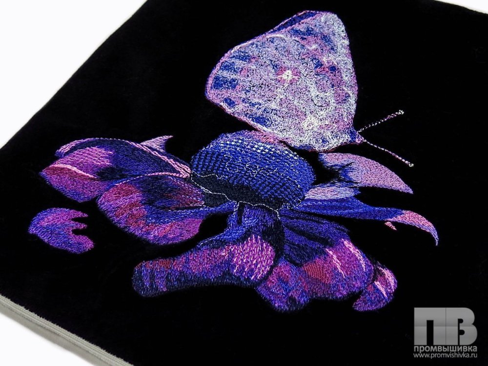 Вышивка инициалов на одежде