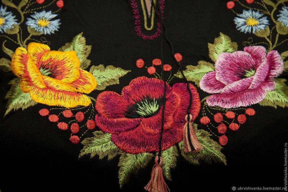 Вышивка на ткани