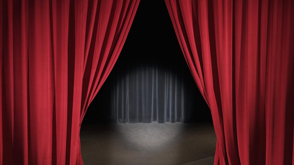 Шторы для сцены