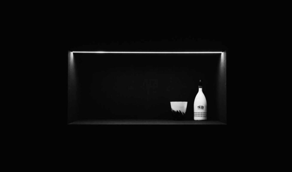 Amoled обои 4k Black Lonely