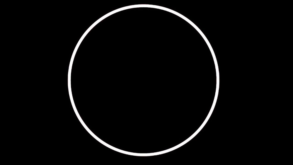 Белый кружок на черном фоне