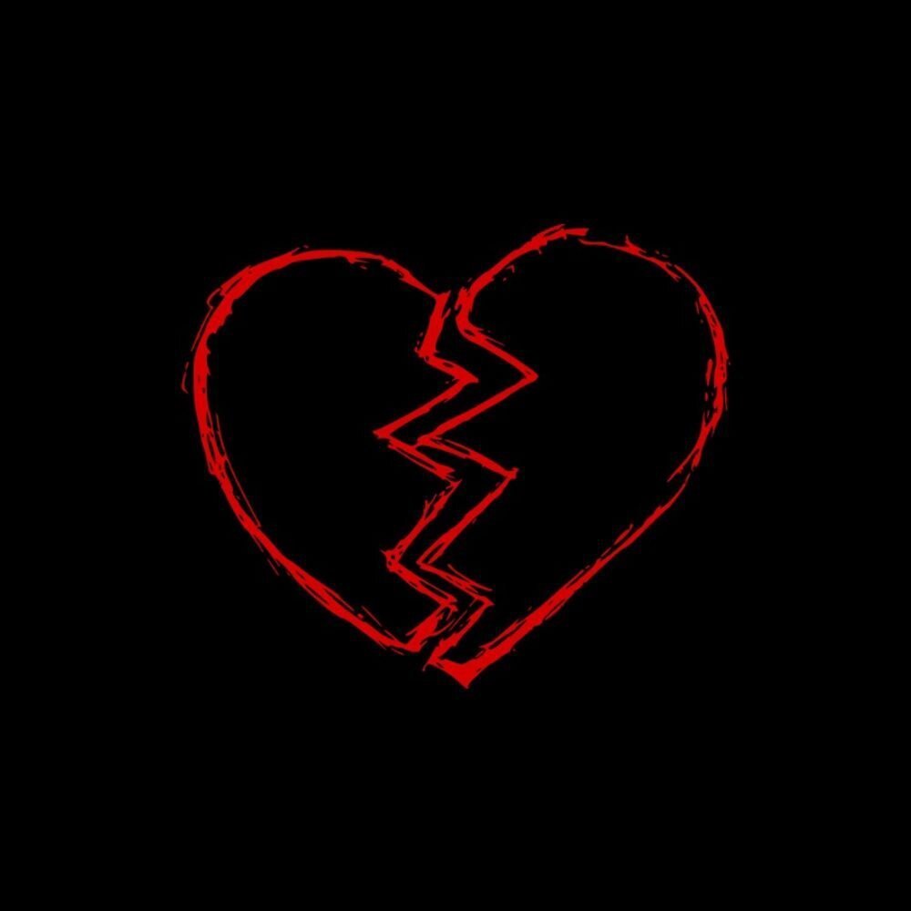 Разбитое сердце на черном фоне