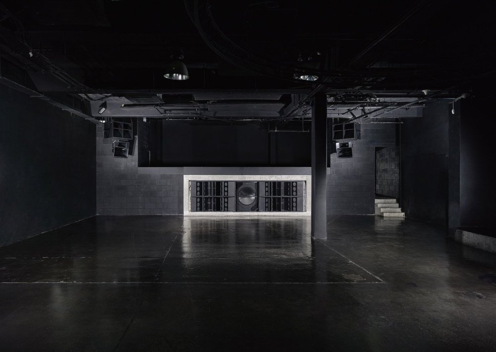 Студия для видеосъемки черная