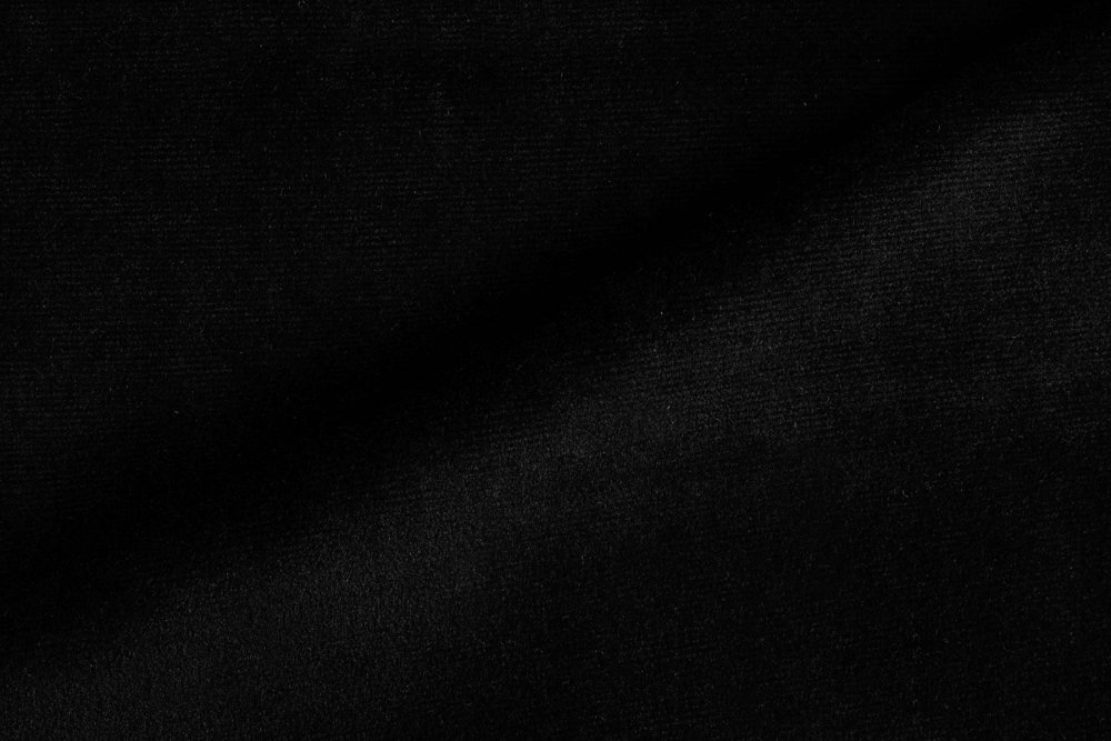 Черное полотно