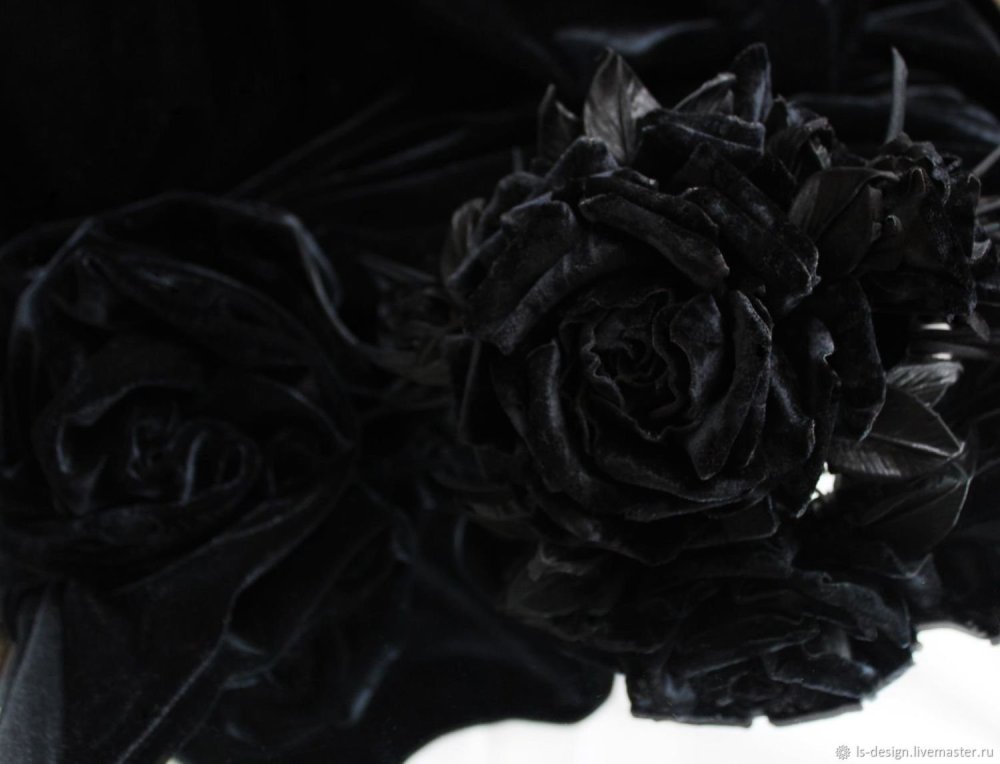 Материал черный бархат