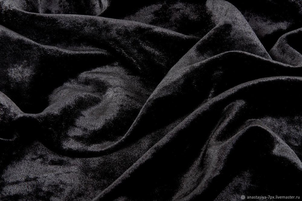 Черная бархатная ткань