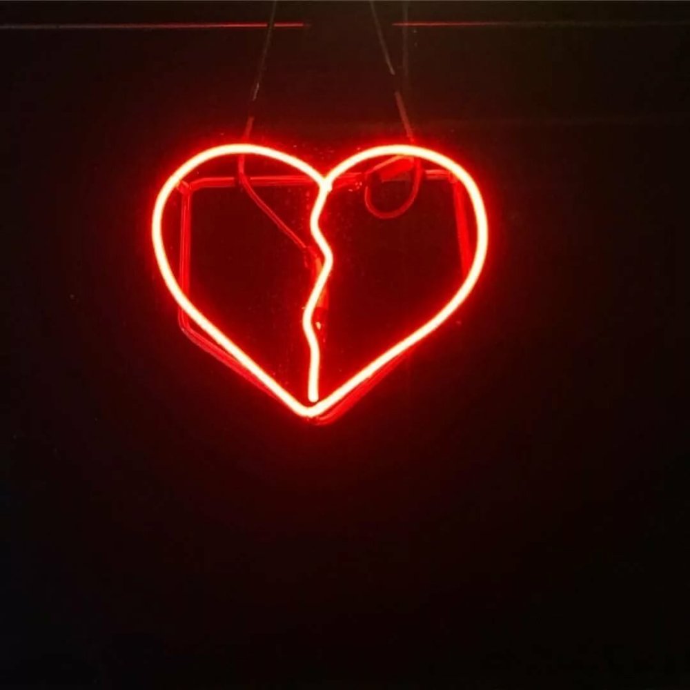 Сердце неон
