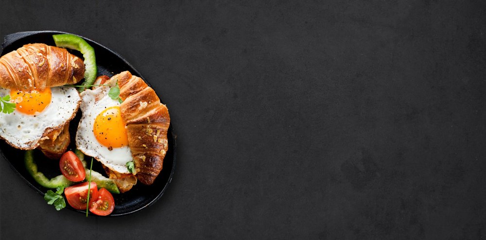 Еда на черном фоне