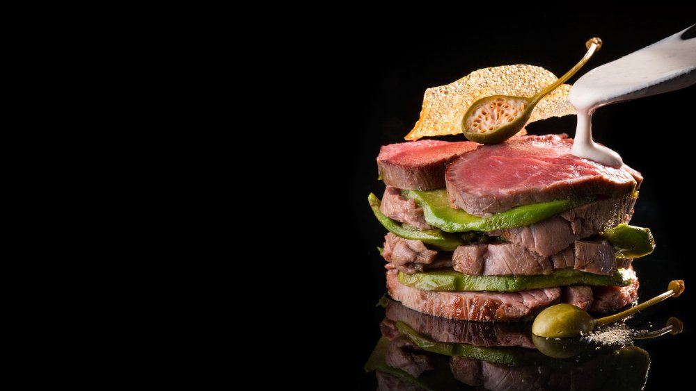 Еда на темном фоне