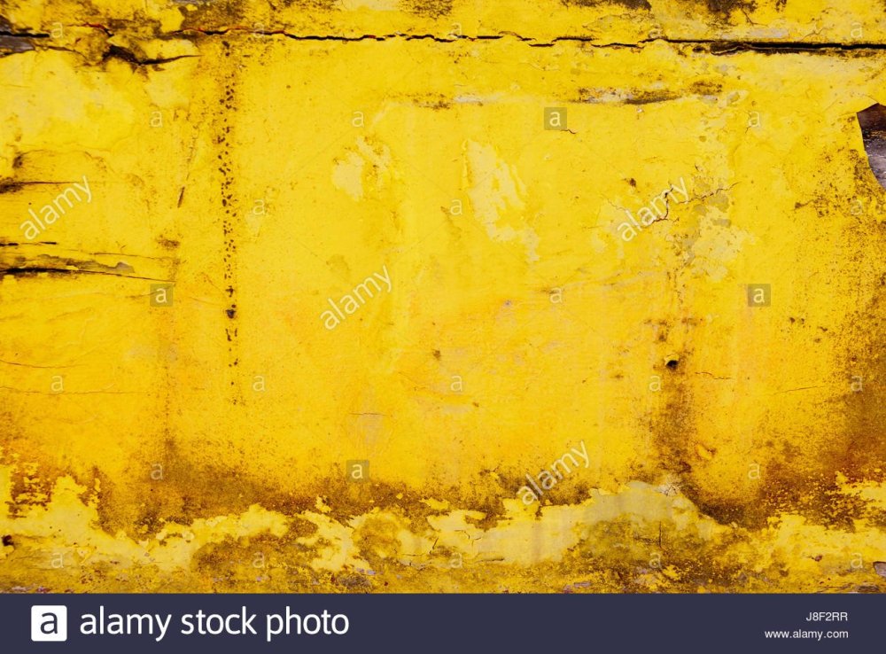 Помятая желтая бумага