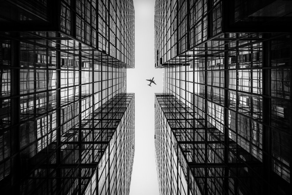 Серые здания