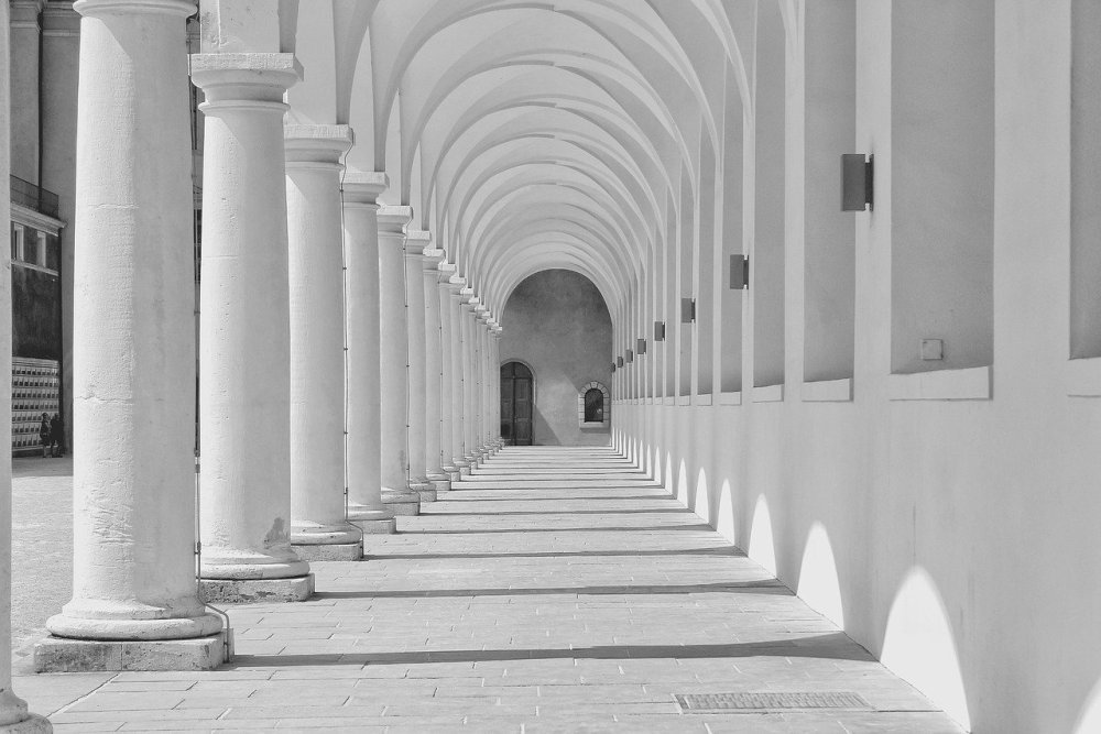 Анфилада колоннада