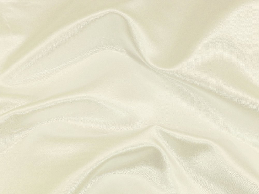 Бежевый шелк