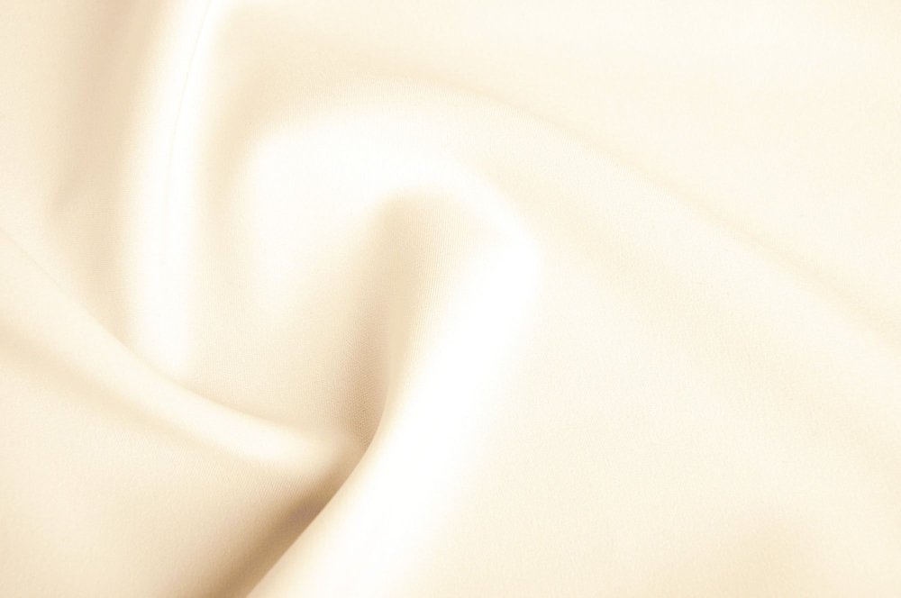 Бежевый шелк текстура