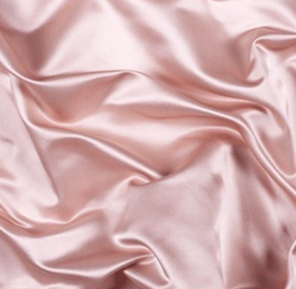 Молочный цвет