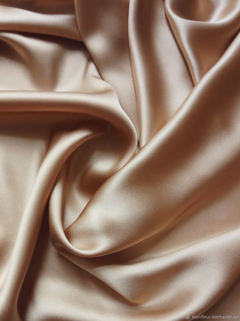 Бежевый шелк фон