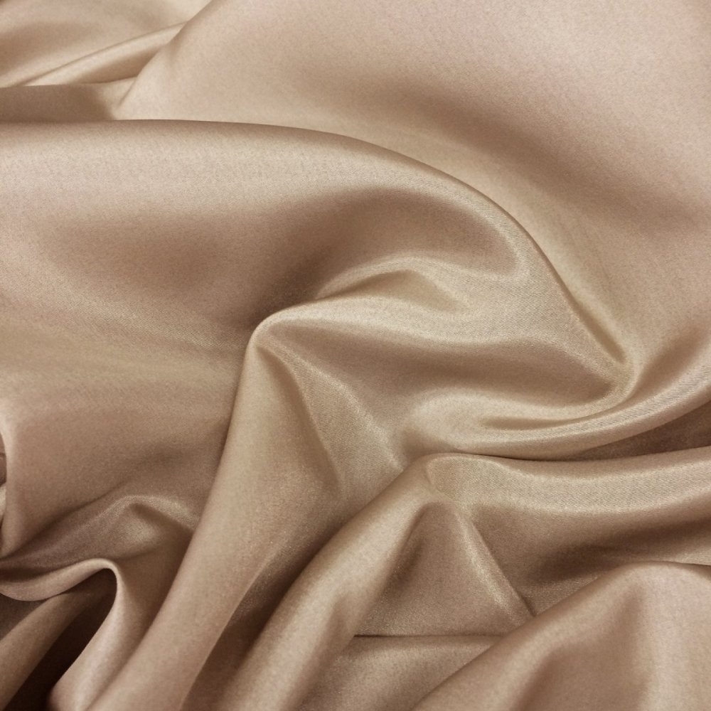 Розовый шелк