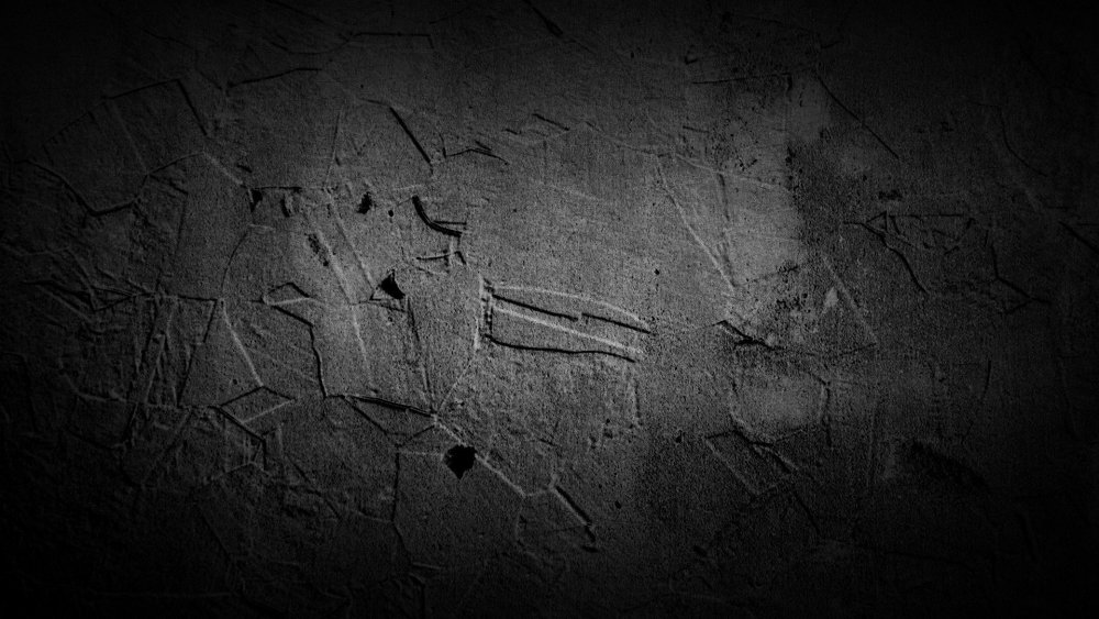 Черная стена