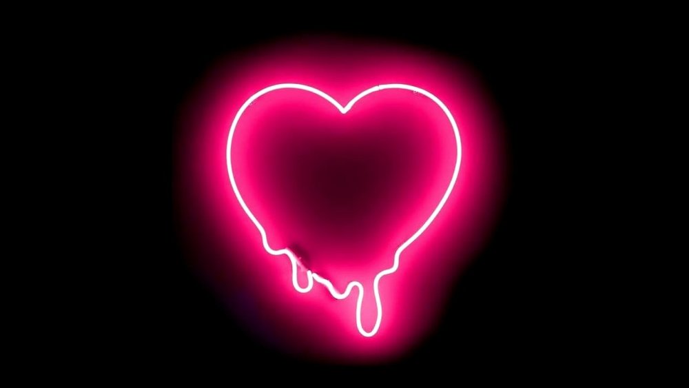 Неоновые сердечки