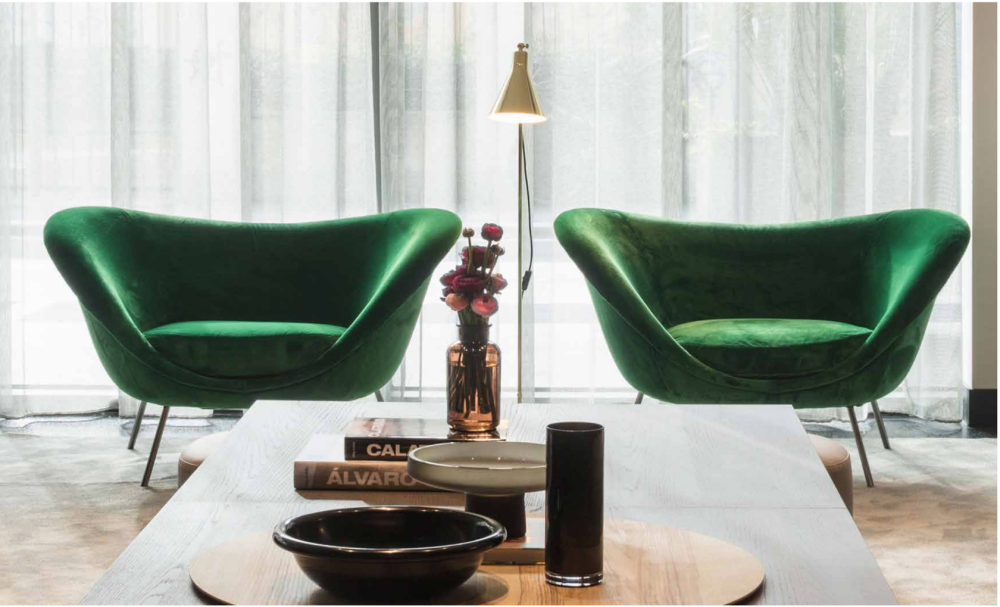 Зеленое кресло в интерьере