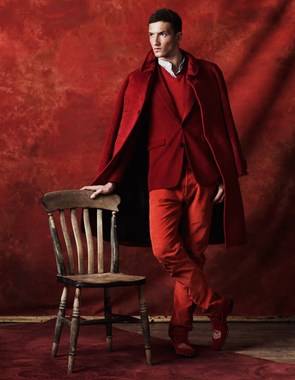 Мужчина в Красном