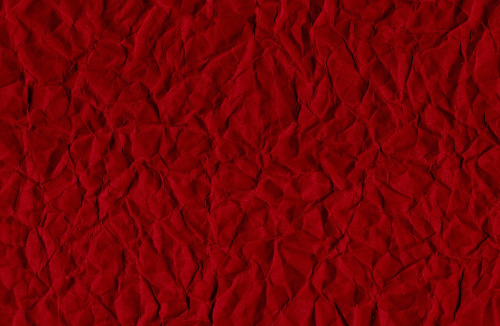 Красная мятая бумага