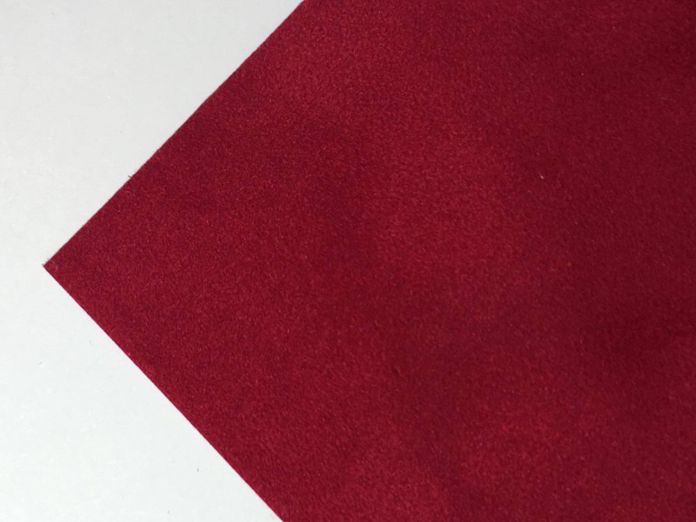 Красный бархатный картон