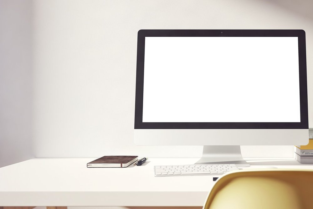 Рабочий стол с монитором