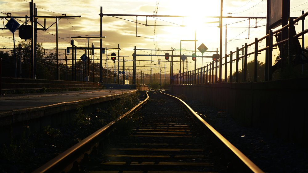 Вокзал рельсы